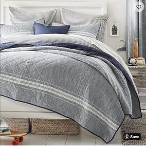 Pottery barn teen full/queen quilt
